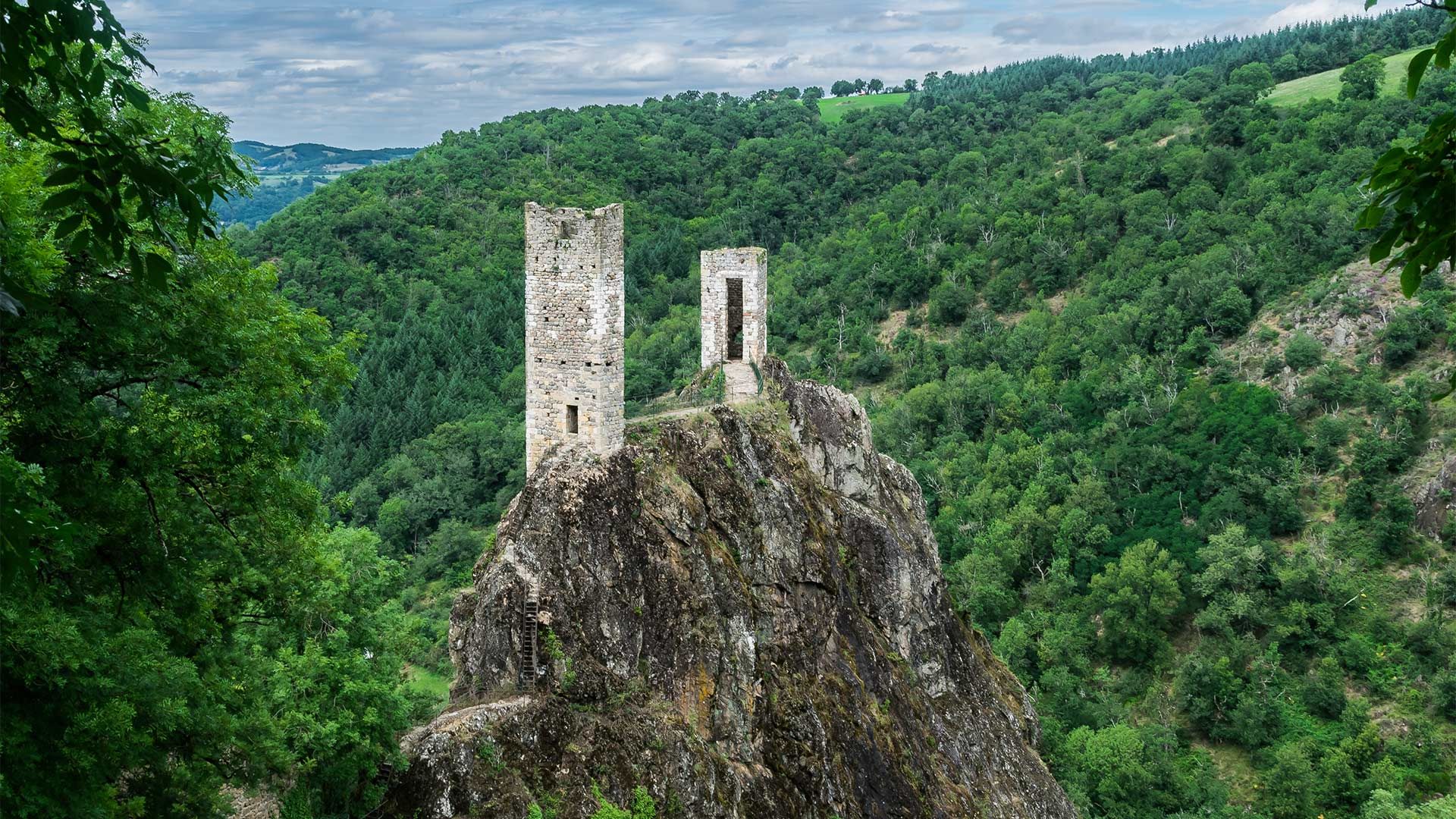 Village de Peyrusse le Roc Aveyron