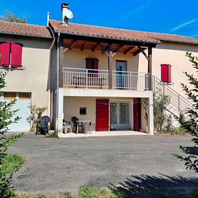 Hébergement Maison de Campagne - Rez-de-Chaussée - location saisonnière sur la commune du Trioulou dans le Cantal pour 2 personnes